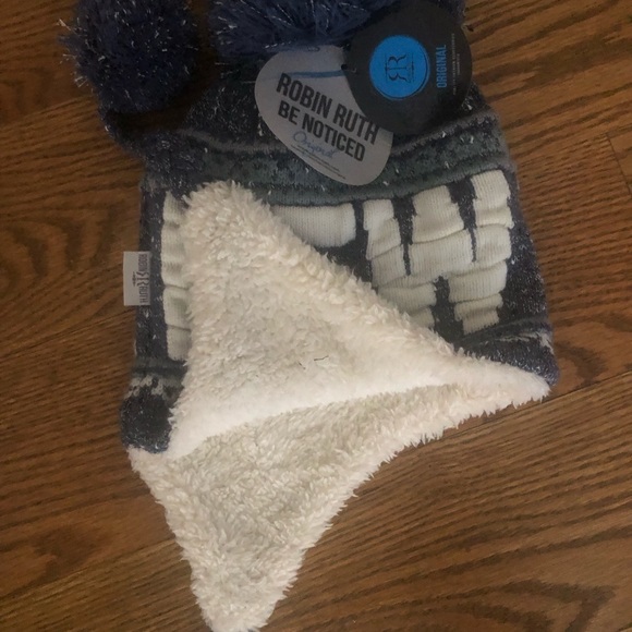 Comfy warm new New York hat - Picture 6 of 7